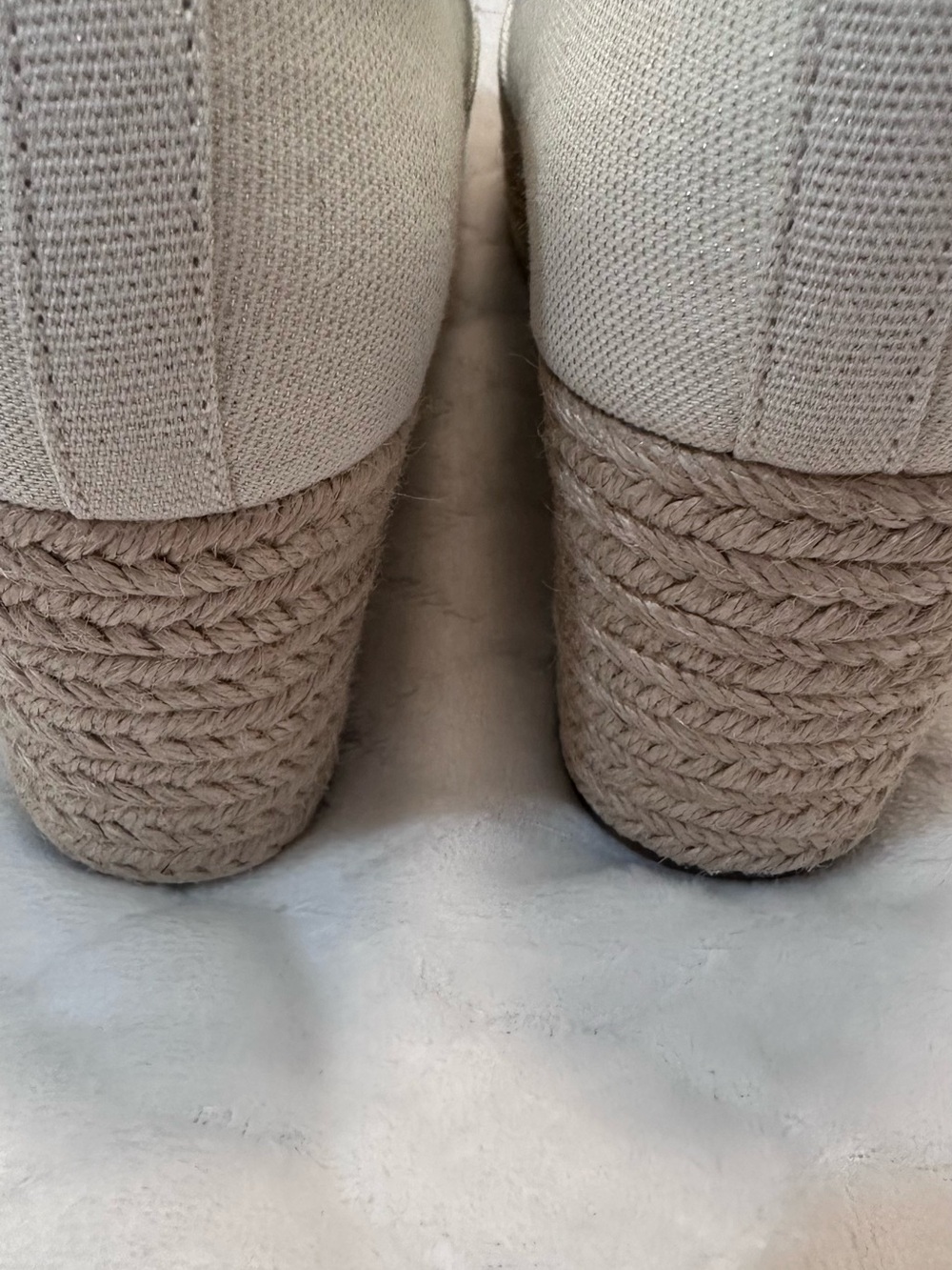 Toms’ Beige Metallic Casual Peep Toe Wedges - Picture 10 of 10
